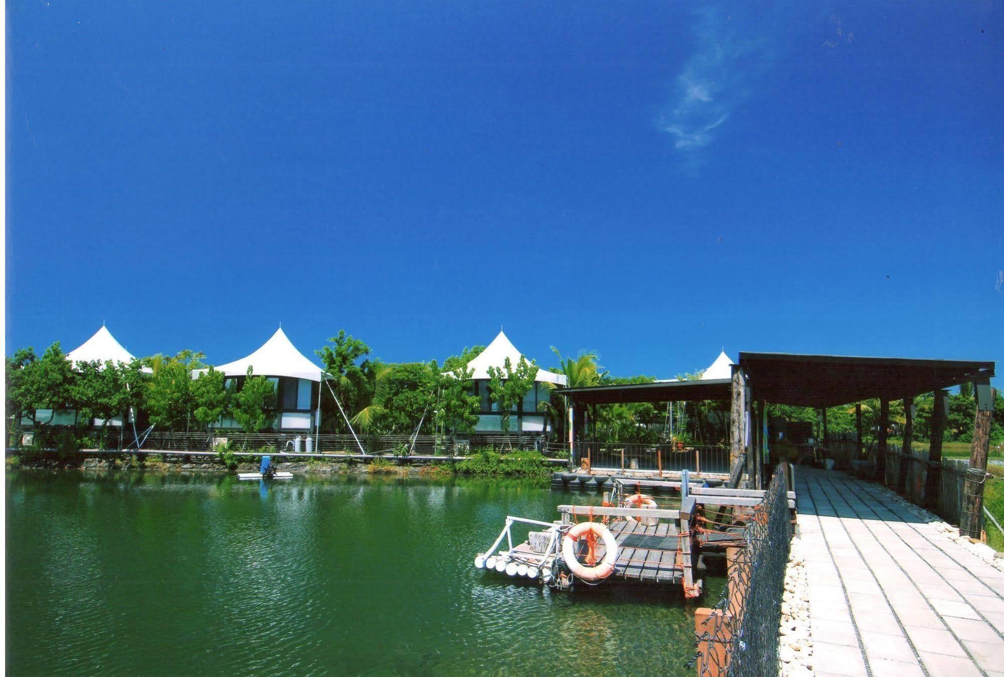 Fu Wan Cafe Villa Donggang Exterior photo